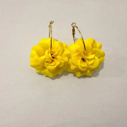 Boucles d’Oreilles Créoles Bohèmes à Grande Fleur – Style Vintage