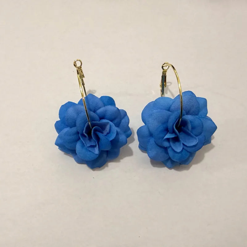 Boucles d’Oreilles Créoles Bohèmes à Grande Fleur – Style Vintage